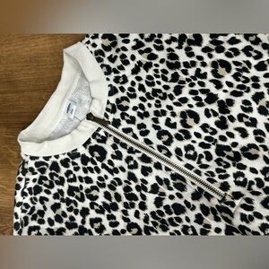 Old Navy Cheetah Print 1/2 Zip Crop Sweatshirt‎ Womens Size Medium